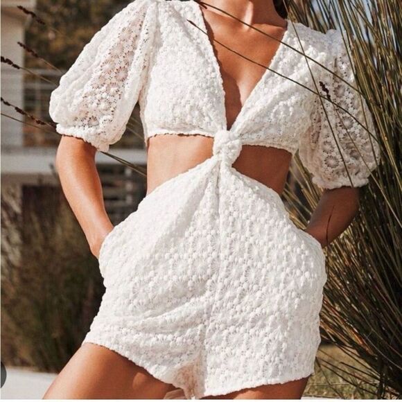 Camila Coelho White Vacation Romper NWT - Picture 1 of 7